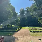 Bed & Breakfast Internat Schloss Spiegelberg 3*