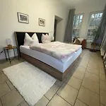 Bed & Breakfast Internat Schloss Spiegelberg