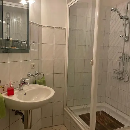 Internat Schloss Spiegelberg Bed & Breakfast