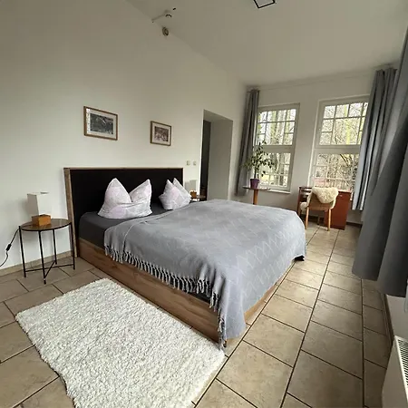 Bed & Breakfast Internat Schloss Spiegelberg