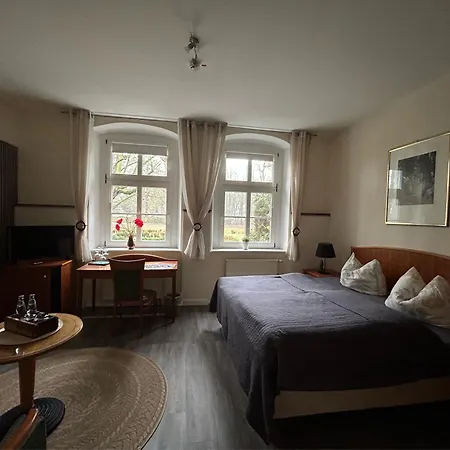 Bed & Breakfast Internat Schloss Spiegelberg 3*