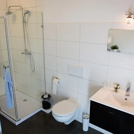 Internat Schloss Spiegelberg Bed and breakfast 3*