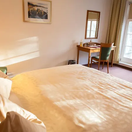 Internat Schloss Spiegelberg Bed & Breakfast 3*
