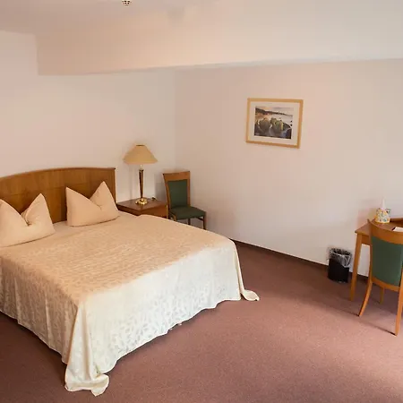 Bed & Breakfast Internat Schloss Spiegelberg 3*