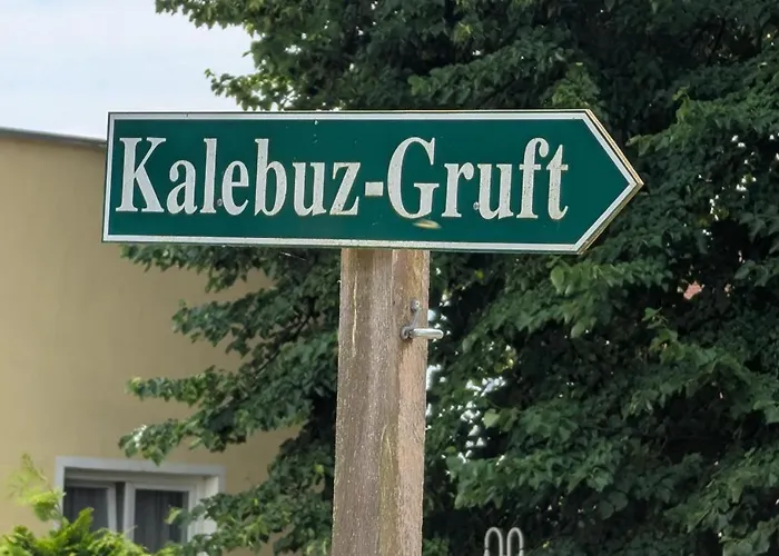 Internat Schloss Spiegelberg Frühstückspension Neustadt (Dosse)