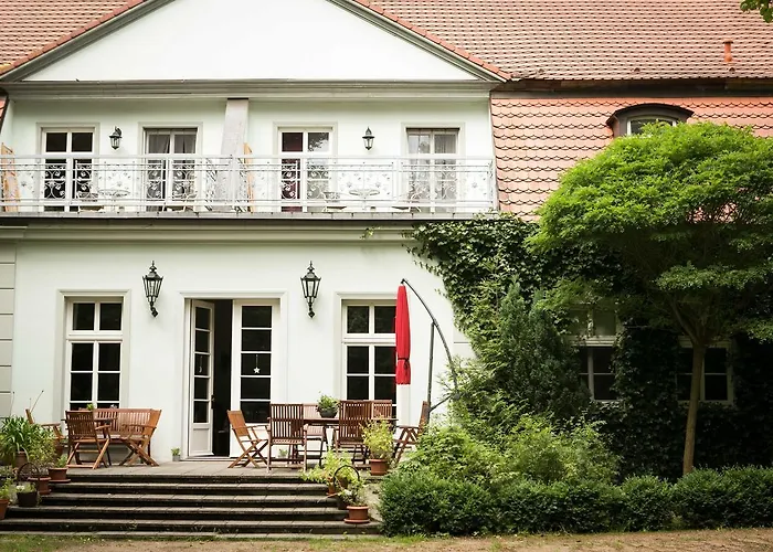 Frühstückspension Internat Schloss Spiegelberg 3*