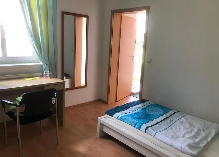 Internat Schloss Spiegelberg Bed & Breakfast 3*